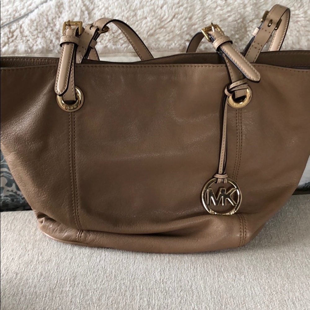 Tan Kate Spade Shoulder Bag